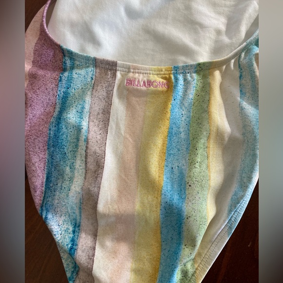 Billabong bathing suit - Picture 6 of 9